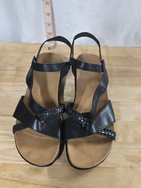 Easy Spirit Hart Strappy Sandal
